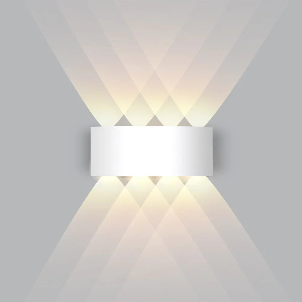 Optimized Product Title: "Innen-LED-Wandleuchte mit Auf-Ab-Licht – Warmweiß, Energiesparend, Modernes Design für Wohnräume" 

This title includes relevant keywords while highlighting key features and benefits to improve visibility and appeal on Google Sho