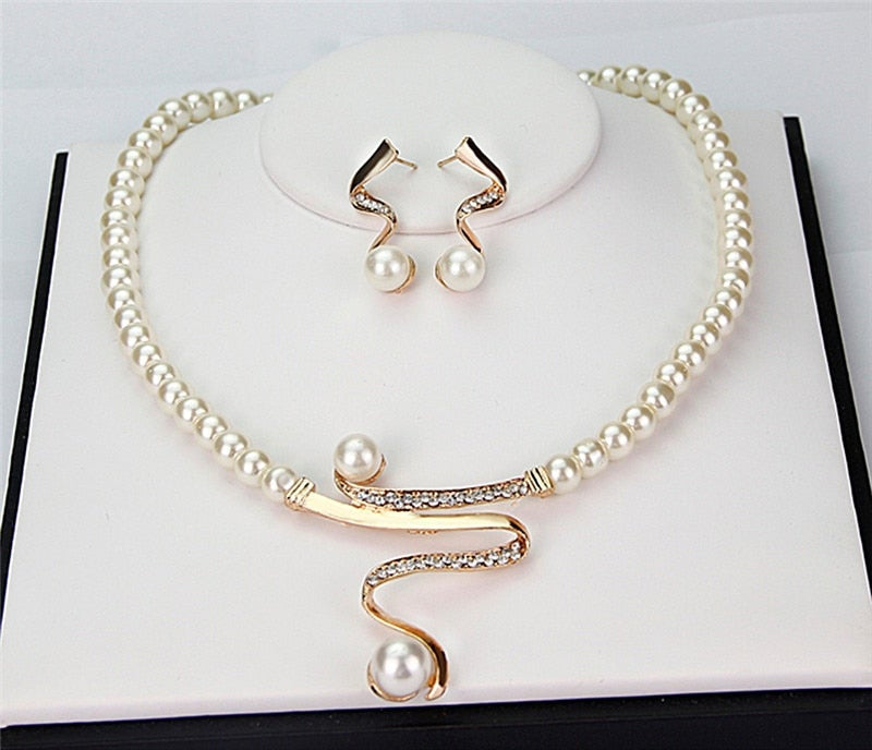 Serena – Natural Pearl Jewelry Set