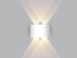 Optimized Product Title: "Innen-LED-Wandleuchte mit Auf-Ab-Licht – Warmweiß, Energiesparend, Modernes Design für Wohnräume" 

This title includes relevant keywords while highlighting key features and benefits to improve visibility and appeal on Google Sho