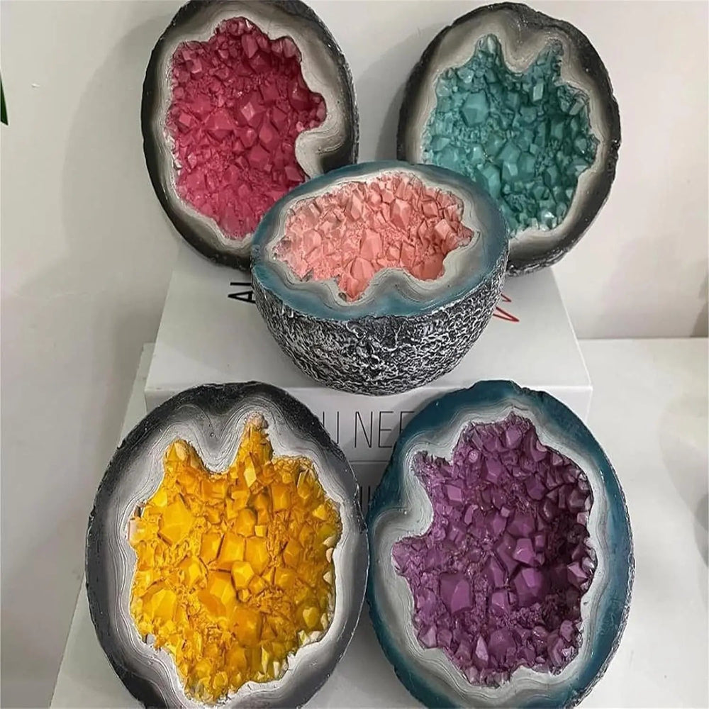 Crystal Healing Candle – Handcrafted Resin, Long-Lasting Glow & 6×6cm