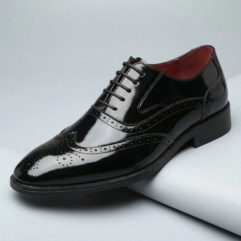 Optimized Product Title: "Herren Wingtip Brogue Schnürschuhe - Noel | Elegante Lederschuhe für formelle Anlässe | Komfortable Passform" 

This title includes relevant keywords for better visibility and highlights key features to attract potential buyers.