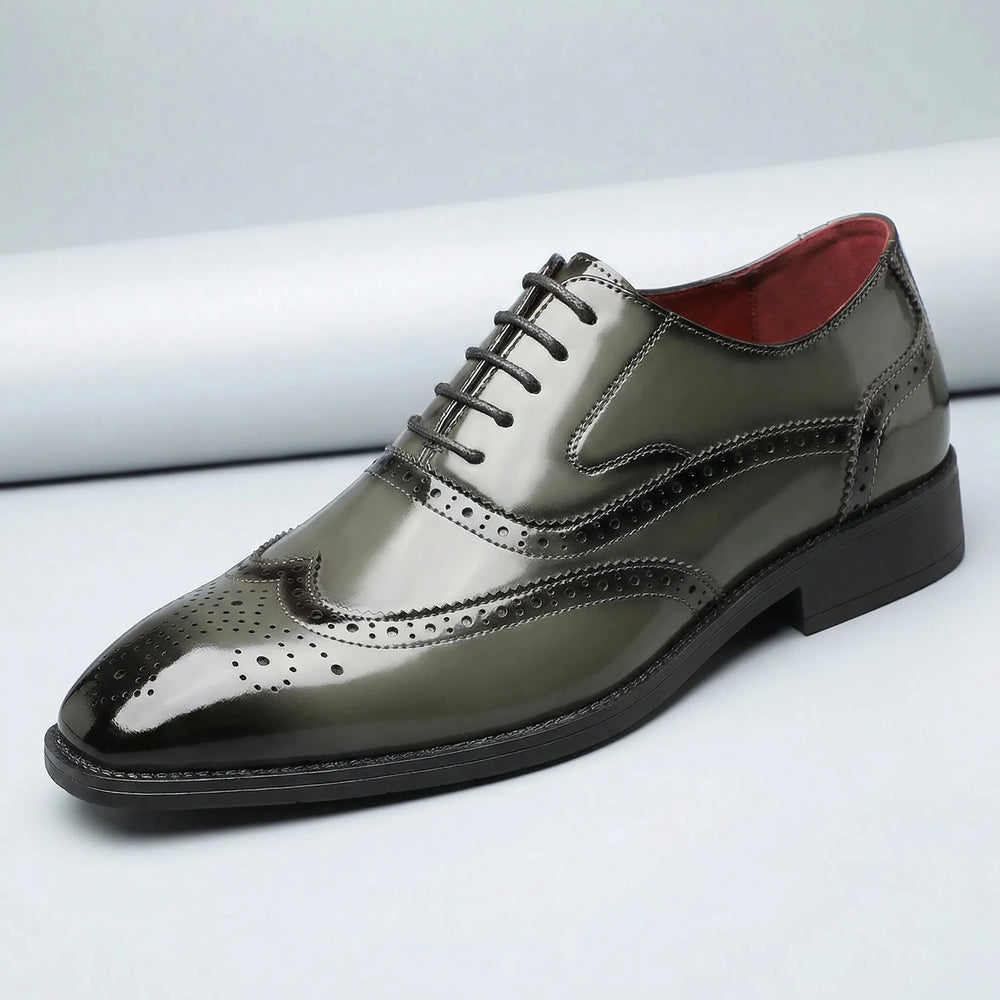Optimized Product Title: "Herren Wingtip Brogue Schnürschuhe - Noel | Elegante Lederschuhe für formelle Anlässe | Komfortable Passform" 

This title includes relevant keywords for better visibility and highlights key features to attract potential buyers.