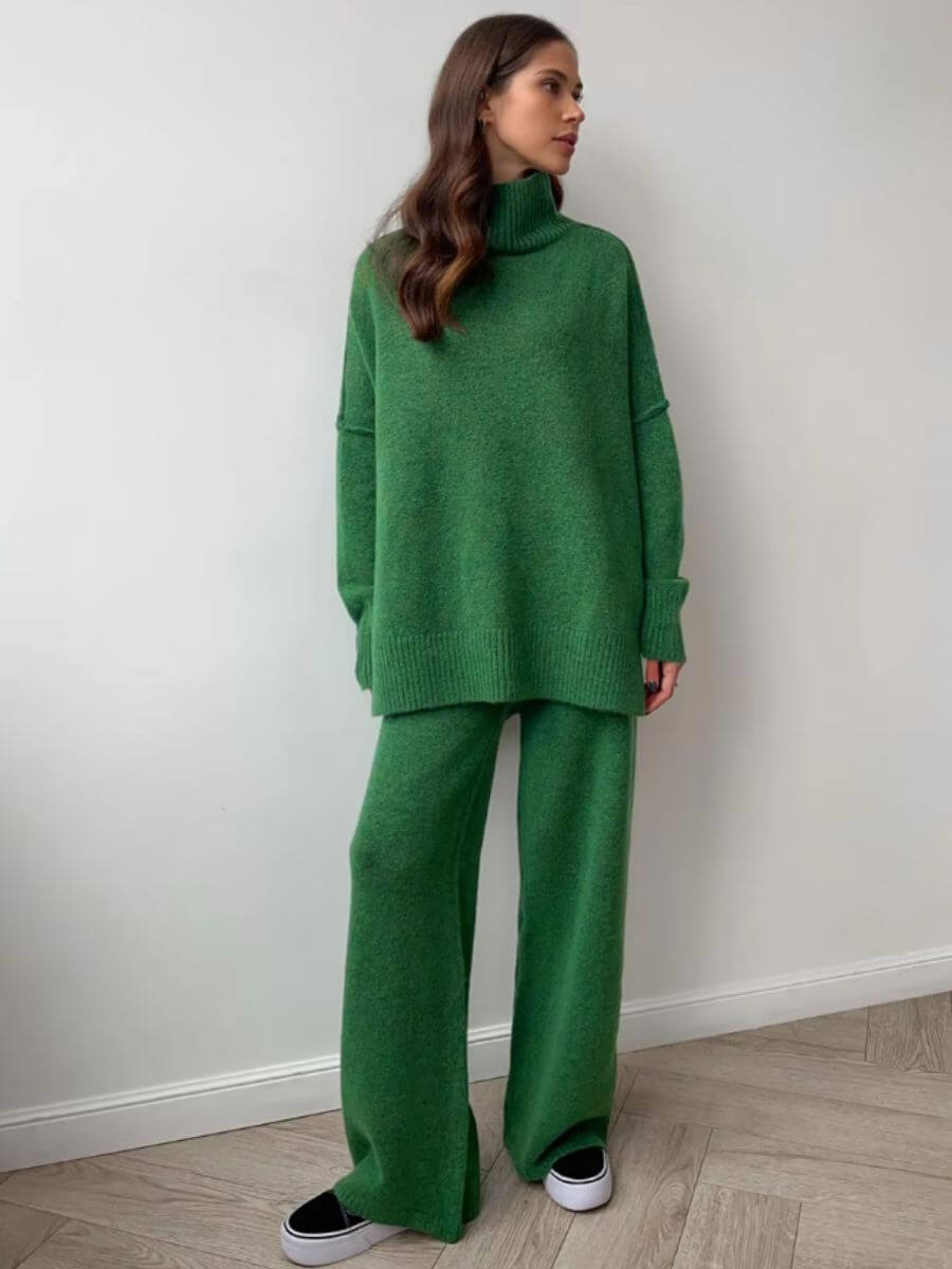 Enhanced Product Title: "Liora Strickset mit Rollkragen - Hochwertiges Strick-Set für Damen, Bequem und Stilvoll für jede Jahreszeit" 

This title includes relevant keywords and provides additional details that can attract more potential buyers.