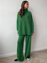 Enhanced Product Title: "Liora Strickset mit Rollkragen - Hochwertiges Strick-Set für Damen, Bequem und Stilvoll für jede Jahreszeit" 

This title includes relevant keywords and provides additional details that can attract more potential buyers.