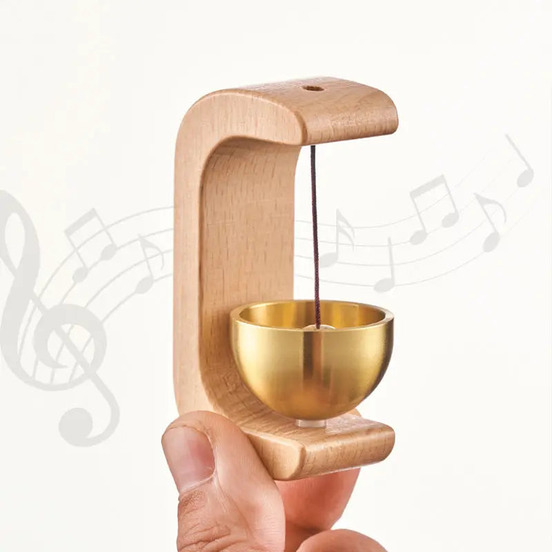 Optimized Product Title: "Magnetisches Holz-Windspiel – Beruhigendes Klangspiel für Entspannung bei jedem Luftzug" 

This title includes relevant keywords while emphasizing the product's benefits and features, making it more appealing for Google Shopping.