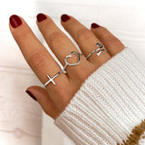 Amélie – Trendy Ring with Cross Detail