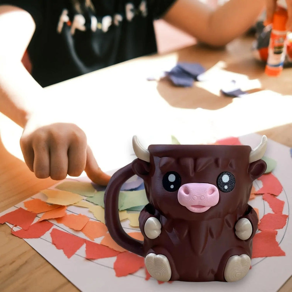 Optimized Product Title: "Isolierter Eisbecher 'Kuh' – Charmanter Becher mit Löffelfach für Eiscreme, Praktisch und Stylisch" 

This title includes relevant keywords while maintaining clarity and appeal for potential customers.
