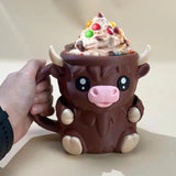 Optimized Product Title: "Isolierter Eisbecher 'Kuh' – Charmanter Becher mit Löffelfach für Eiscreme, Praktisch und Stylisch" 

This title includes relevant keywords while maintaining clarity and appeal for potential customers.