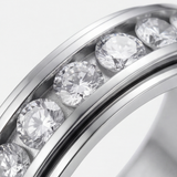 Enhanced Product Title: "Zirkonia-Drehring mit Rotierendem Band - Eleganter Schmuckring mit Funkelnden Zirkonia-Steinen für Damen" 

This title includes relevant keywords while providing more detail about the product, which can help improve visibility and