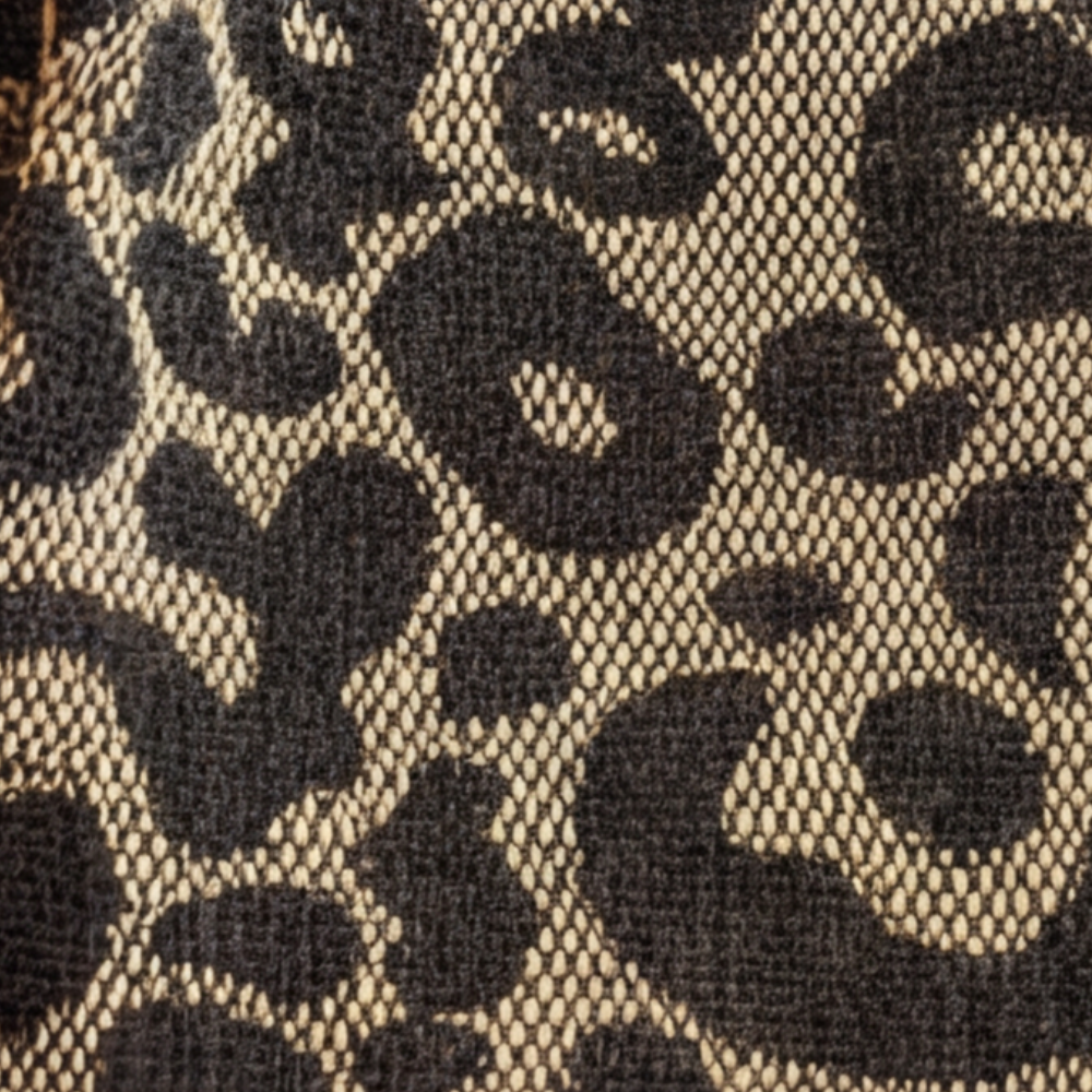 Stylish Leotard-Print Tote Bag with Elegant Gold Chain Detail - Fashionable & Versatile Handbag
