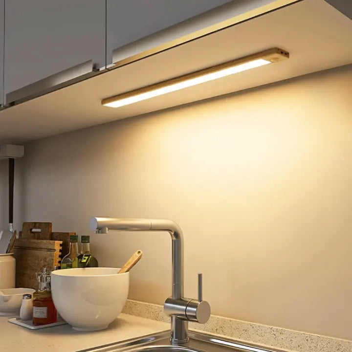Enhanced Product Title: "Kabellose LED-Unterbauleuchte mit Bewegungsmelder - Energiesparende, dimmbare Unterbauleuchte für Küche, Schrank und Regal" 

This title includes keywords that potential customers might search for, such as "Bewegungsmelder" (motio