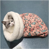 Optimized Product Title: "Katzenbett - Kuscheliges Katzenbett für Wärme und Geborgenheit | Bequem und Sicher für Ihre Katze" 

This title includes relevant keywords while highlighting the product's benefits and features, making it more appealing for Googl