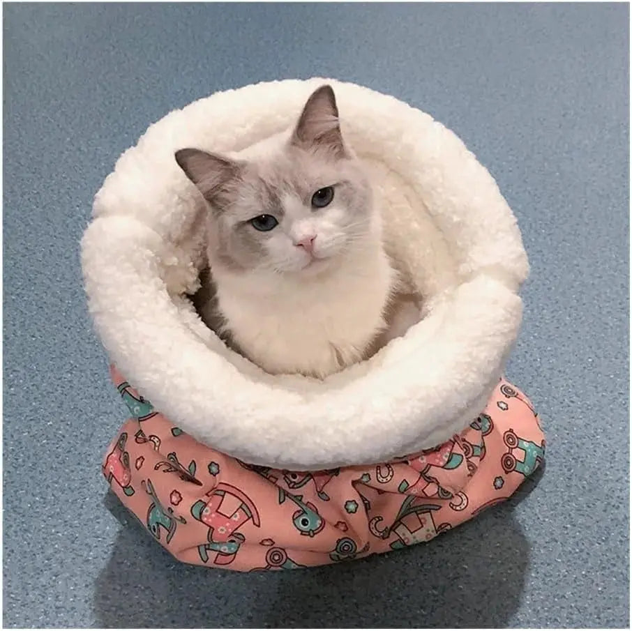 Optimized Product Title: "Katzenbett - Kuscheliges Katzenbett für Wärme und Geborgenheit | Bequem und Sicher für Ihre Katze" 

This title includes relevant keywords while highlighting the product's benefits and features, making it more appealing for Googl