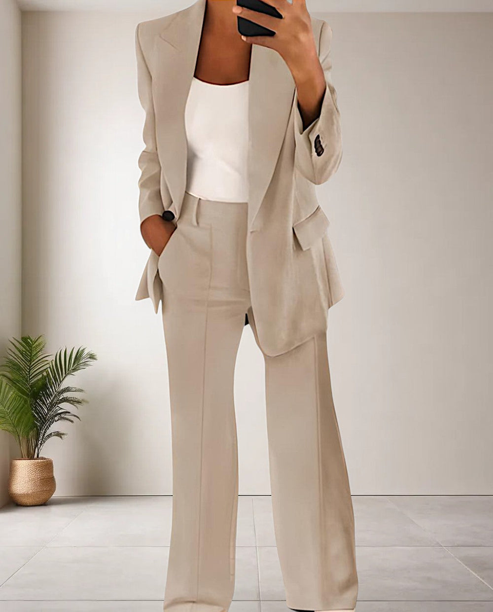 Isabella – Trendy Women's Pantsuit