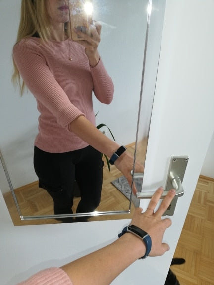 Women's Long-Sleeve Knit Top