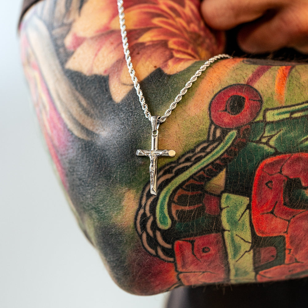 Salvator – Men's Cross Necklace