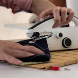 Optimized Product Title:  
"Tragbare Mini-Nähmaschine mit Zubehörset – 2 Geschwindigkeiten, USB-C & Batteriebetrieb – Ideal für Reisen & DIY-Projekte"  

This title includes relevant keywords while emphasizing the product's portability and versatility, ma