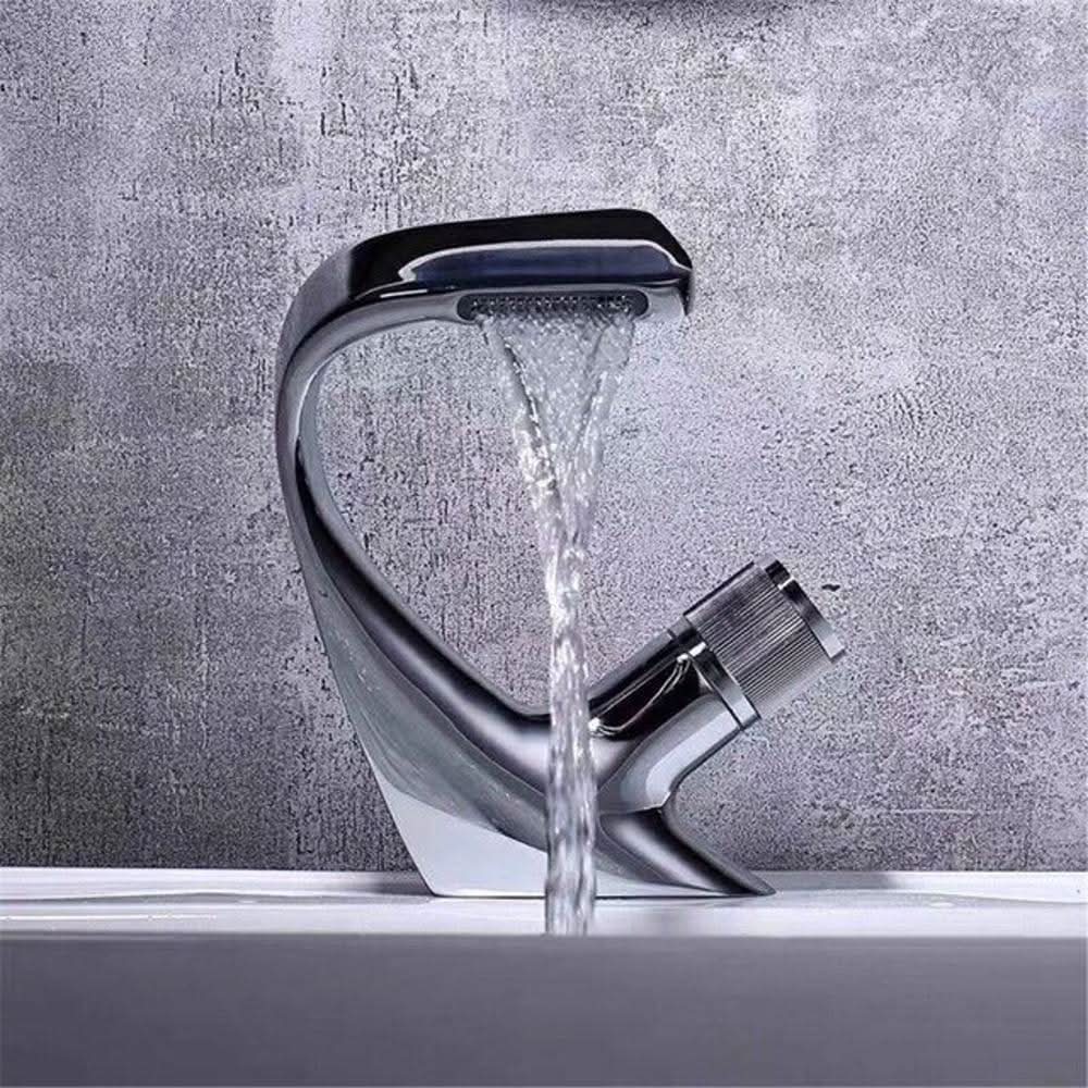 Waterfall Basin Faucet – Solid Brass, Single-Lever Control & Ceramic Cartridge