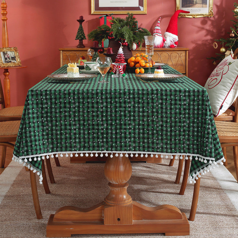 Festive Checkered Christmas Tablecloth – Buffalo Check Holiday Table Cover