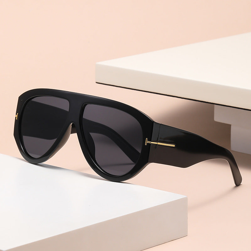 Oversized Aviator Sunglasses – Unisex, UV400 Protection & Metal Frame