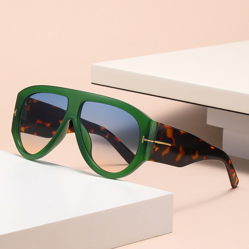 Oversized Aviator Sunglasses – Unisex, UV400 Protection & Metal Frame
