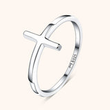 Amélie – Trendy Ring with Cross Detail
