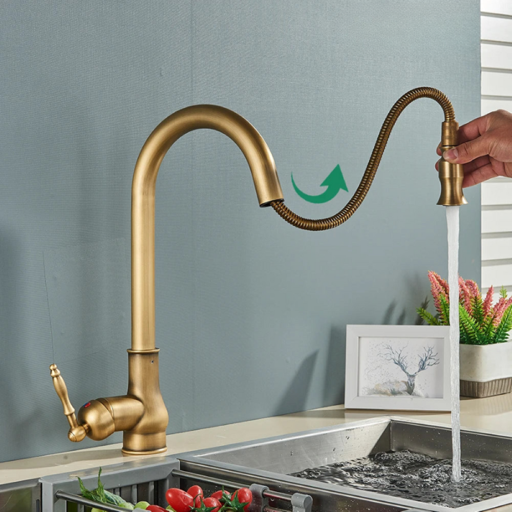 Retro Brass Kitchen Faucet – Antique Finish, 360° Swivel Spout & Single-Lever Mixer