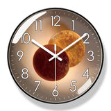 Optimized Product Title: "Leise Designer-Wanduhr - Stille Wanduhr für modernes Wohndesign | Elegante Wanddekoration" 

This title includes relevant keywords that can help improve visibility in Google Shopping while clearly describing the product's feature