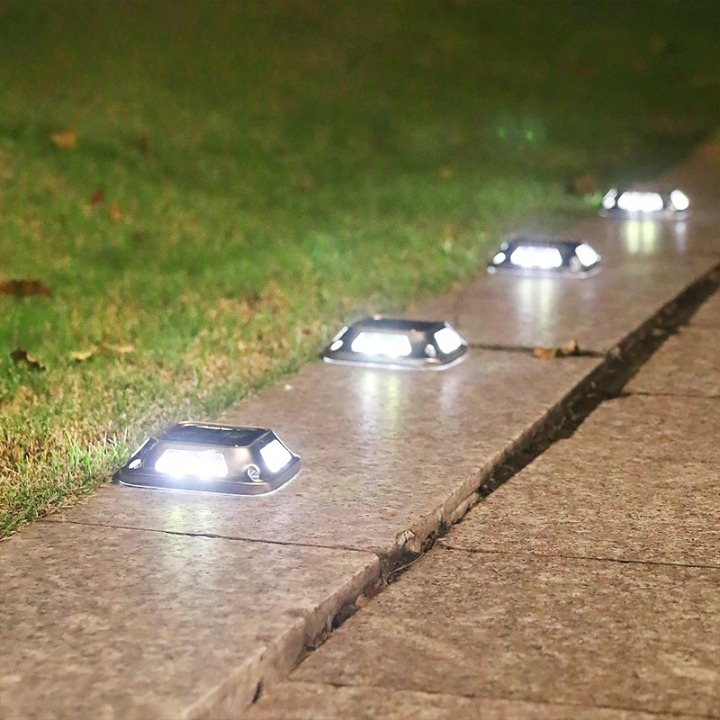 Solar LED Ground Lights – 8 LEDs, Auto Light Sensor & Weatherproof, Set of 4