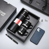 Optimized Product Title: **Thermoskanne Geschenkset mit 3 Bechern – Isolierflasche für warme & kalte Getränke, 500 ml, ideal für Reisen, Picknicks & Geschenke**