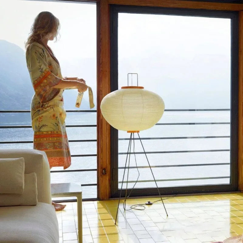 Rice Paper Floor Lamp – Japanese Tripod Design, 3 Light Temperatures & E27 Socket