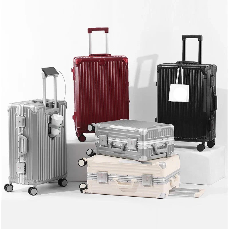 Tallinn – Hardshell Suitcase with Aluminum Frame