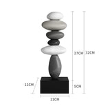 Steinskulptur mit gestapelten Elementen – Kunstwerk für Balance und Ruhe | Dekorative Garten- und Innenraumgestaltung