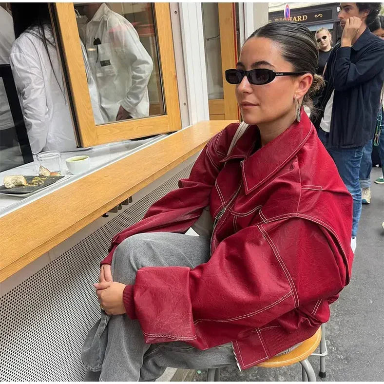 Enhanced Product Title: "Clara Damen Oversized Bomberjacke - Stylische und Bequeme Jacke für Damen" 

This title includes relevant keywords for better visibility while maintaining clarity and appeal.