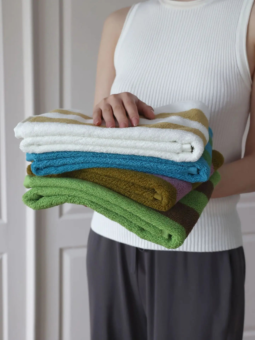 Striped Cotton Bath Towel – 100% Combed Cotton, Hotel Quality & Quick-Dry