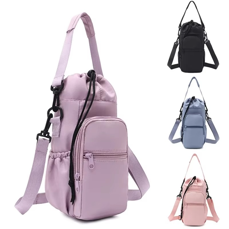 Optimized Product Title: **Kompakte Umhängetasche mit Flaschenhalter – Multifunktionale Trinkflasche Schultertasche für Unterwegs** 

This title includes relevant keywords while maintaining clarity and appeal for potential buyers.