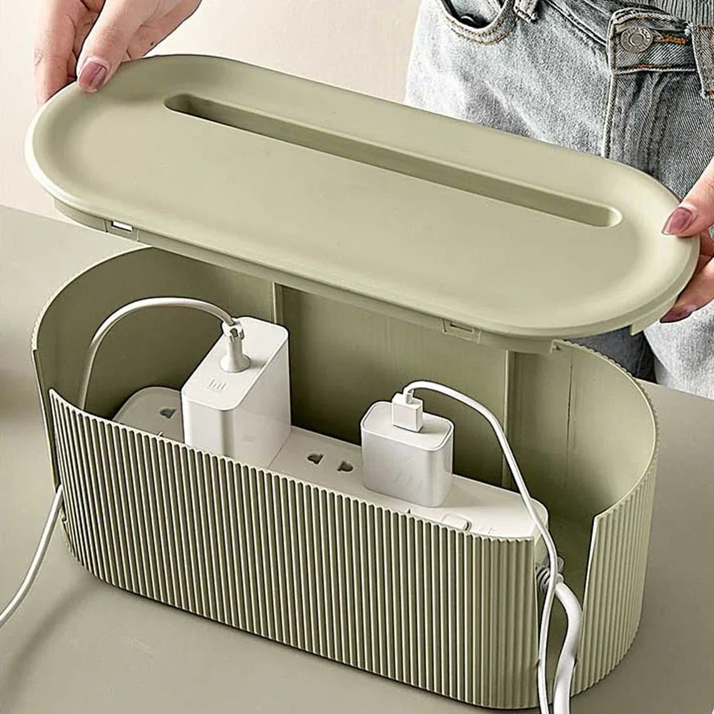 Enhanced Product Title: "Kabelbox mit Deckel – Unsichtbare Kabelorganisation & Steckdosenleisten Schutz für ein Aufgeräumtes Zuhause" 

This title includes relevant keywords while emphasizing the product's benefits, making it more appealing for Google Sho