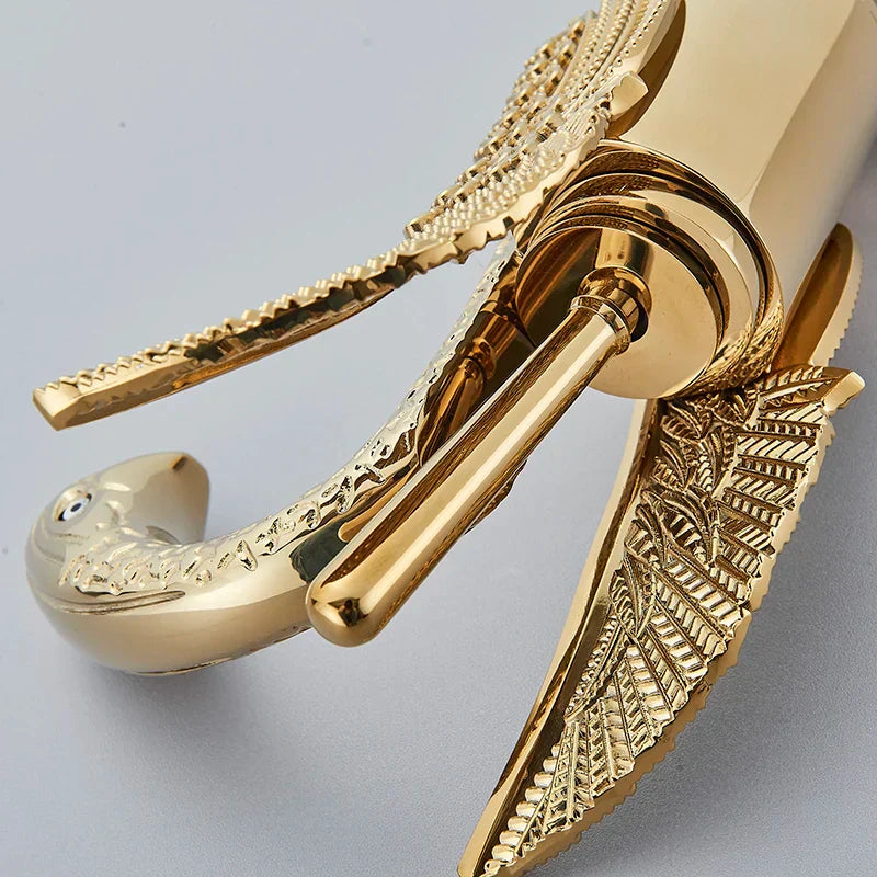 BowLift | Swan Single Handle Golden Basin Faucet