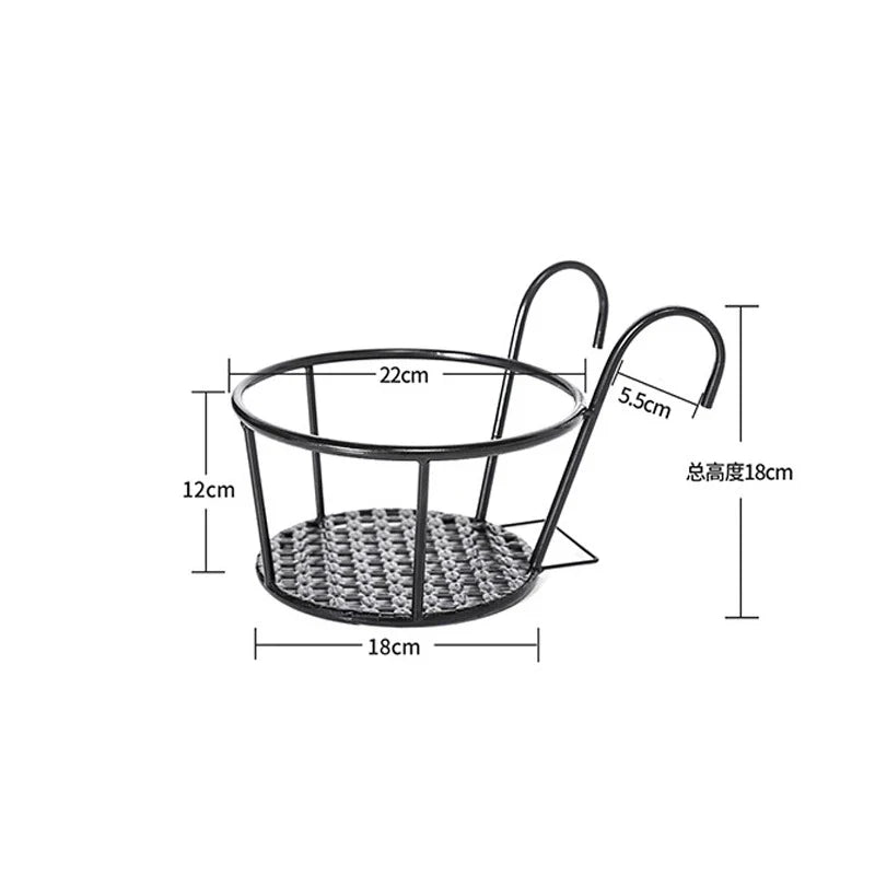 Optimized Product Title: "3er-Set Hängende Balkon-Topfhalter mit Haken – Ideal für Pflanzen und Blumen – Robuste und Wetterfeste Aufhängung" 

This title includes relevant keywords and highlights the product's features, making it more appealing for Google