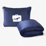 Enhanced Product Title: **Kompaktes Reisekissen- und Decken-Set mit Tragetasche – Ultraweich für Optimalen Komfort unterwegs** 

This title includes relevant keywords for better visibility while emphasizing comfort and convenience.