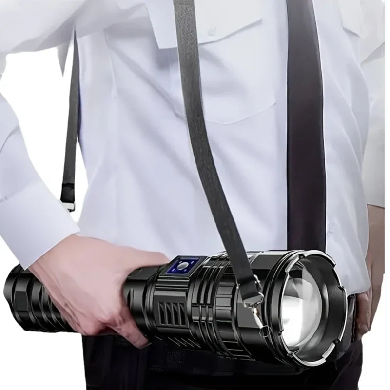 Striker – Rechargeable 10000 Lumen LED Torch