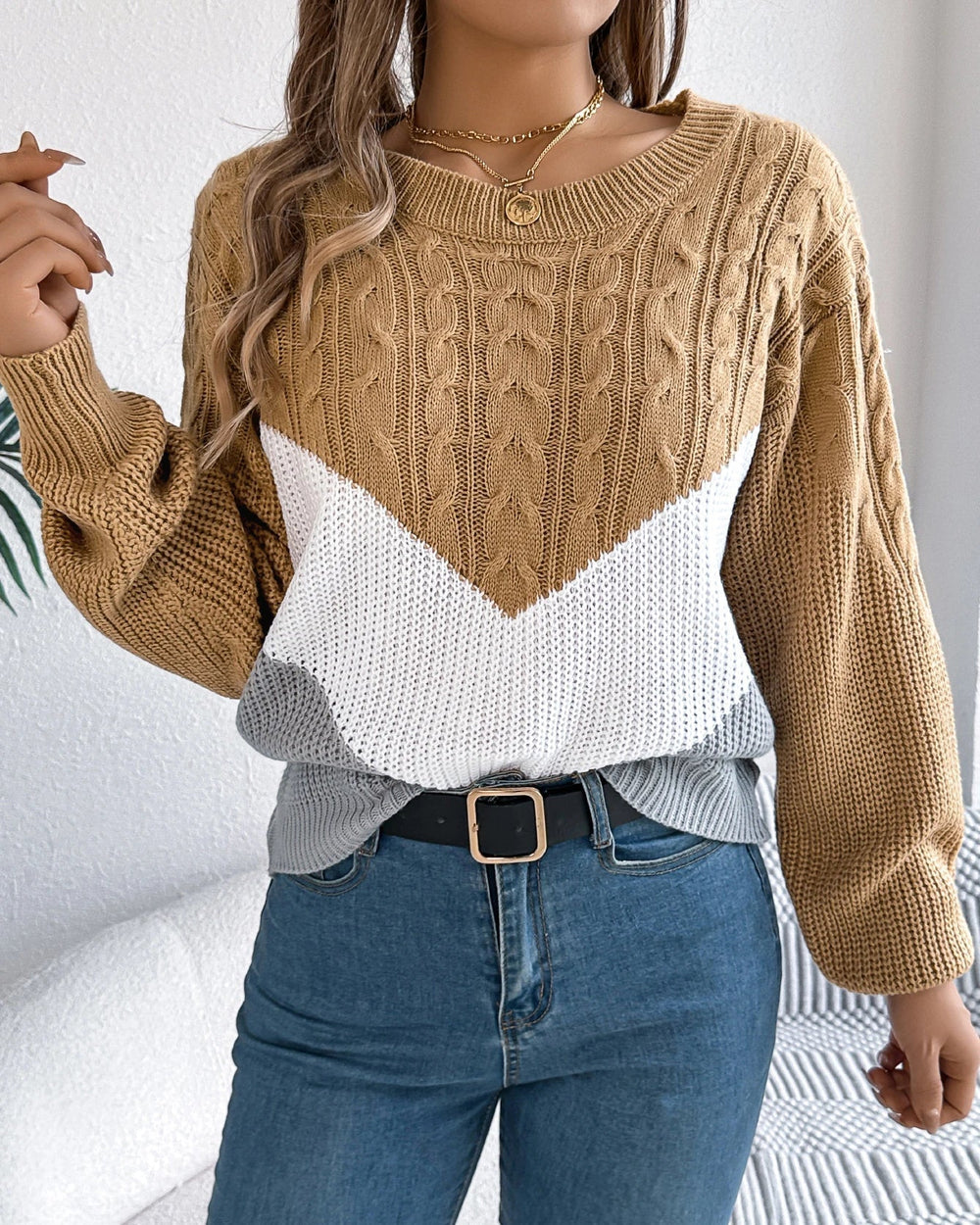 Enhanced Product Title: "Chloé Chevron Knit Sweater - Stylish Women's Pullover for Cozy Elegance" 

This title includes relevant keywords while maintaining clarity and appeal for potential buyers.