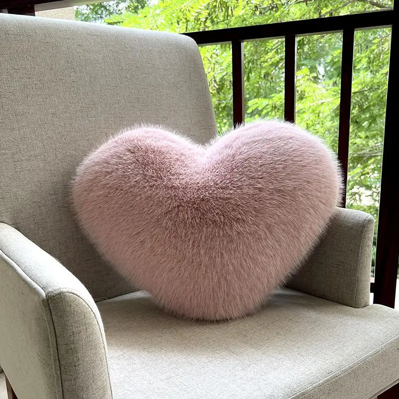 Faux Fur Heart Throw Pillow – 32×40cm, Ultra-Soft Plush & 6 Colors