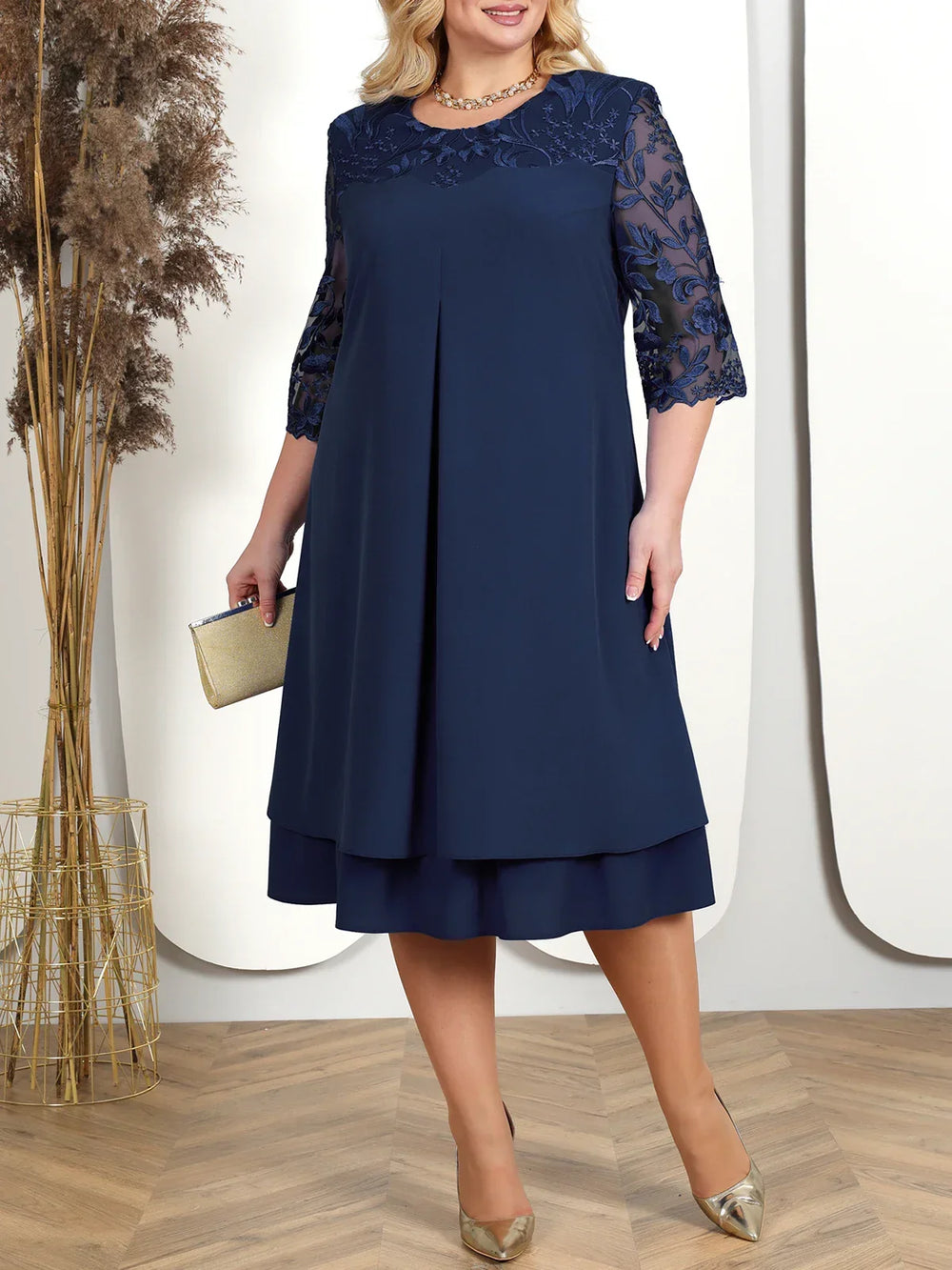 Plus Size Fall Embroidered Banquet Dress - Elegant Autumn Evening Wear