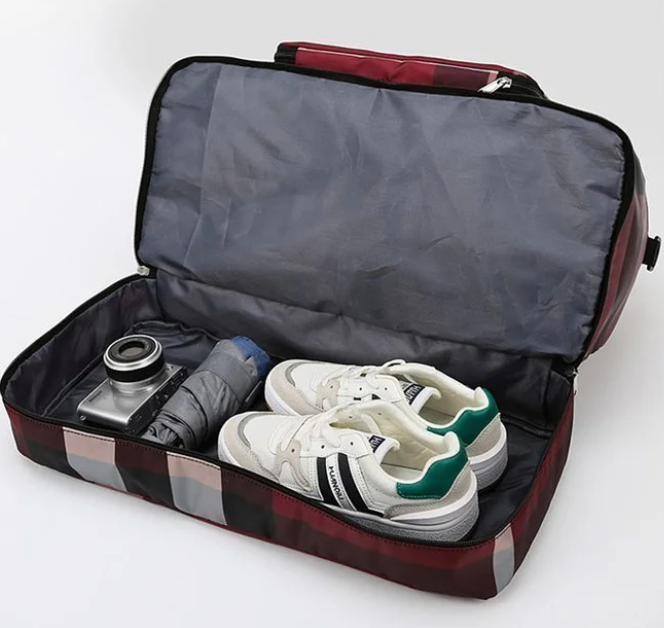 Foldable Travel Duffel Bag – Wet Compartment, 20-35L Capacity & Trolley Strap