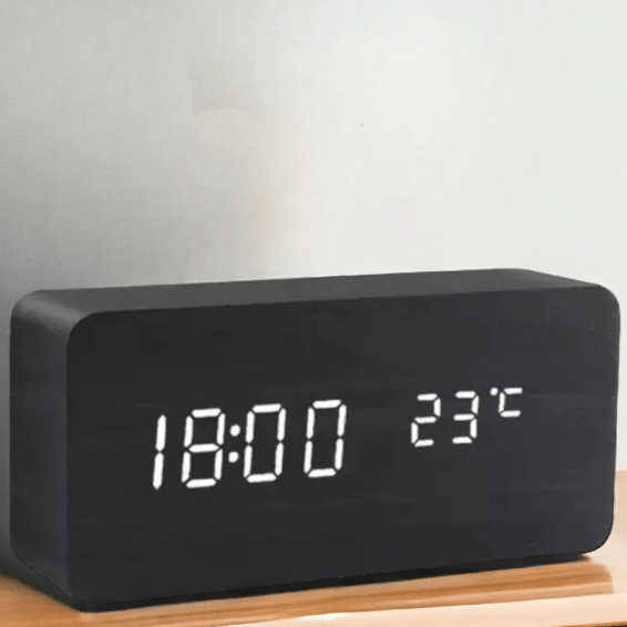 Voice-Activated LED Wooden Clock – Time & Temperature Display, USB or Battery & Auto Shut-Off