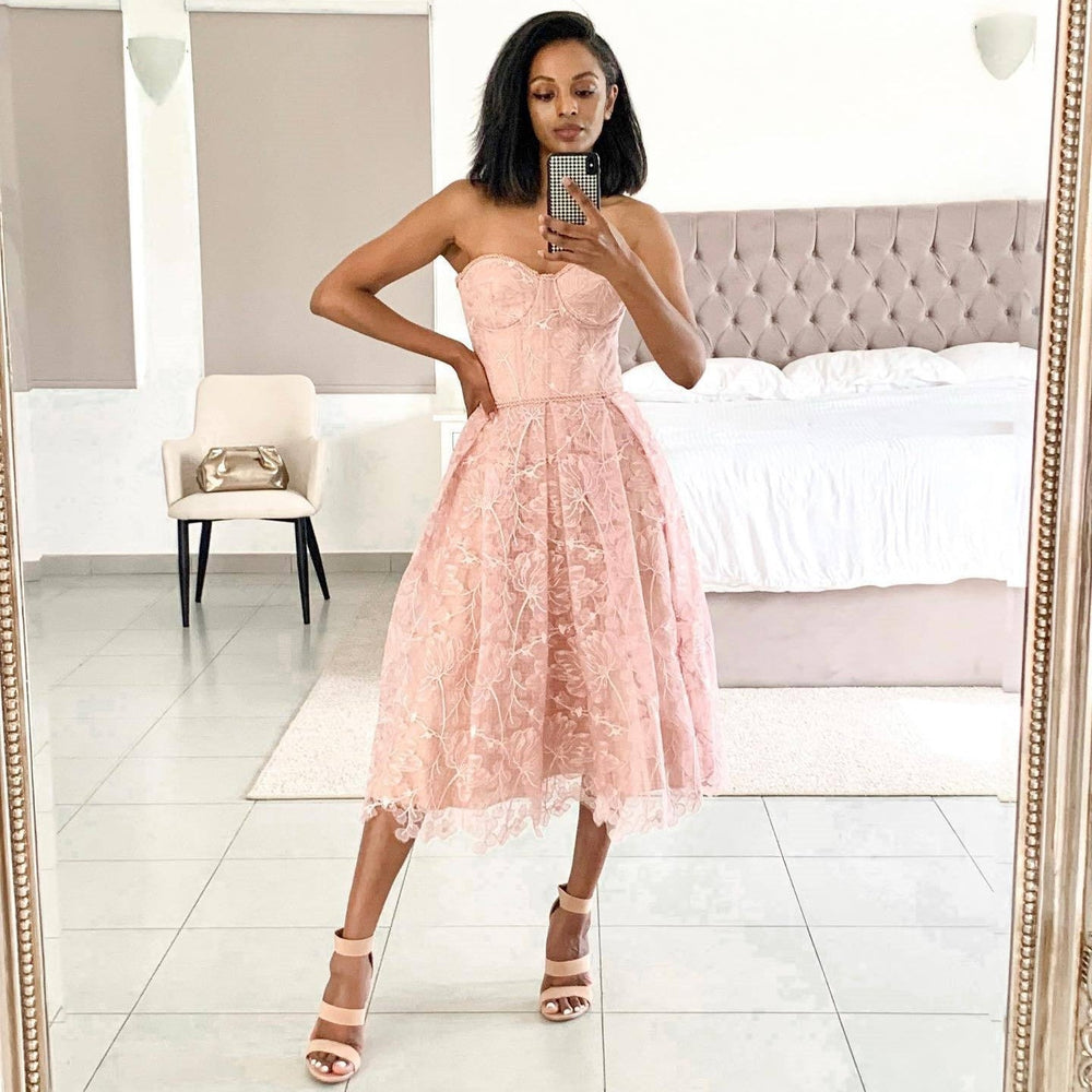 Luna – Strapless Lace Corset Midi Dress