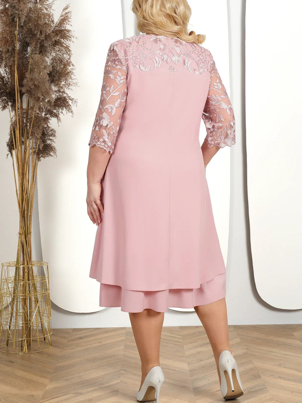 Plus Size Fall Embroidered Banquet Dress - Elegant Autumn Evening Wear