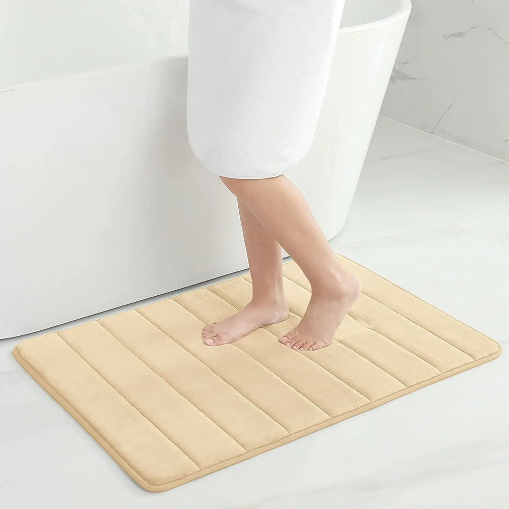 Memory Foam Bath Mat – Non-Slip PVC Backing, Water-Absorbent & 3D Striped Design