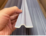 Enhanced Product Title: **Selbstklebendes Türdichtungsband – Effektiver Zugluftstopper, 2 m für Energiesparen und Schallschutz** 

This optimized title includes relevant keywords and highlights the benefits of the product, making it more appealing for Goo